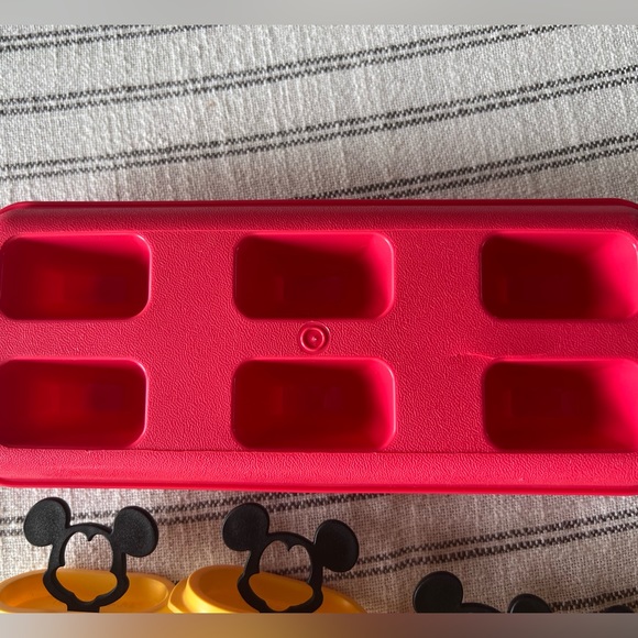 Tupperware Mickey Mouse ice Tups - Picture 3 of 3